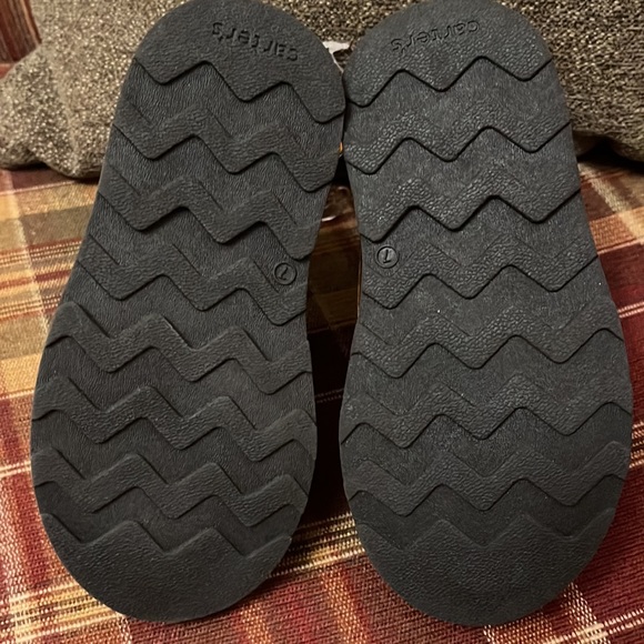 NWOT - Wingtip Velcro Boots - Picture 3 of 8